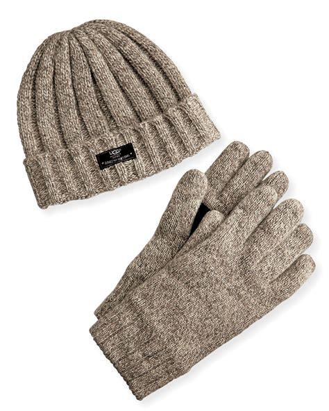 Men Hats and gloves .